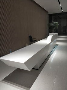 探索万峰石材的异型装饰与人造石之美